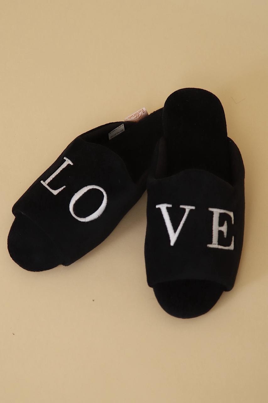 CHINELO RASTEIRO COM BORDADO LOVE (808-A)