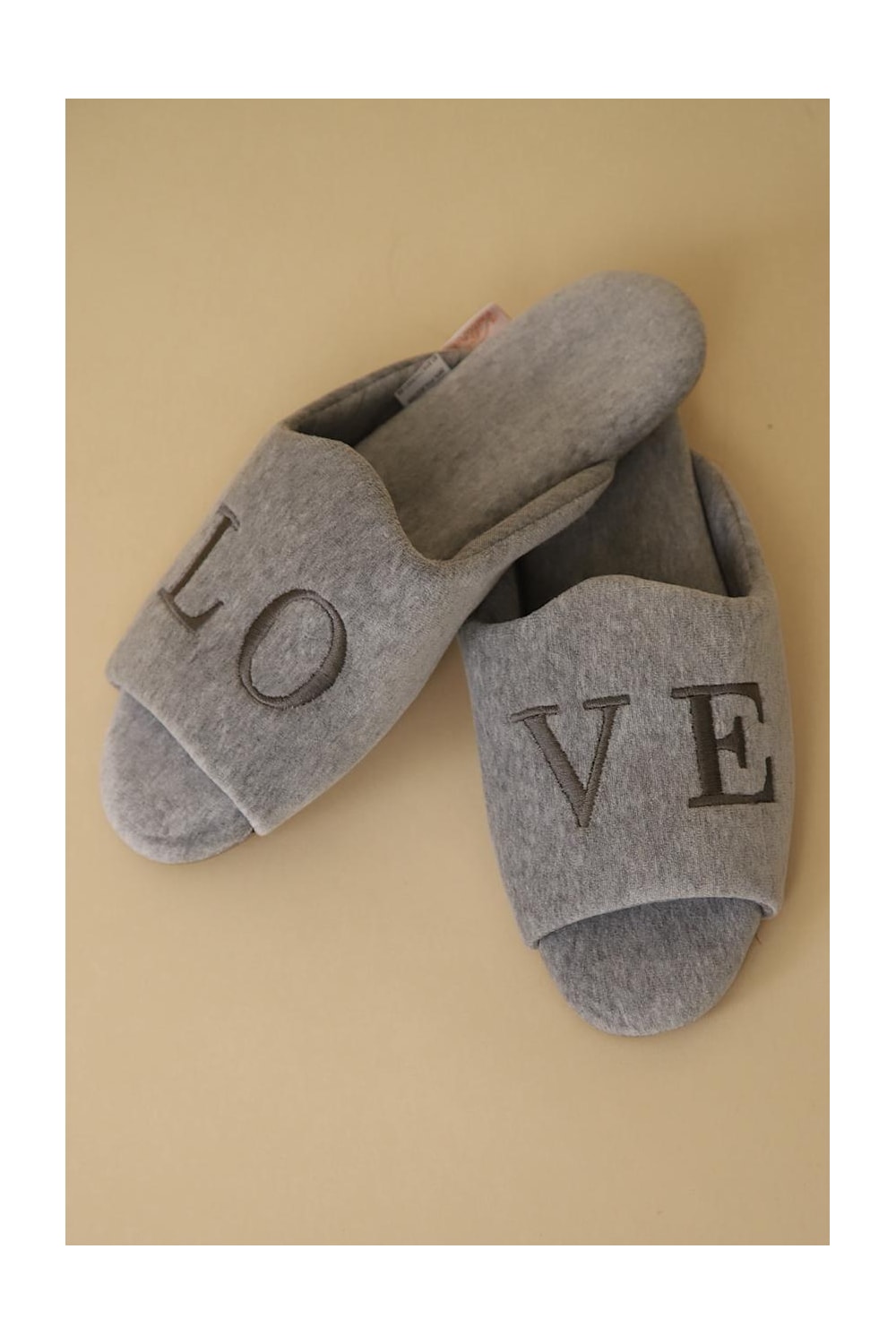 CHINELO RASTEIRO COM BORDADO LOVE (808-A)