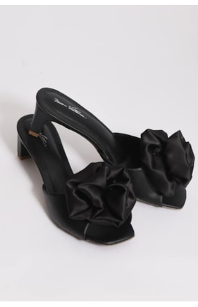 CHINELO TAMANCO DE SALTO COM FLOR CETIM (SOFT-6)